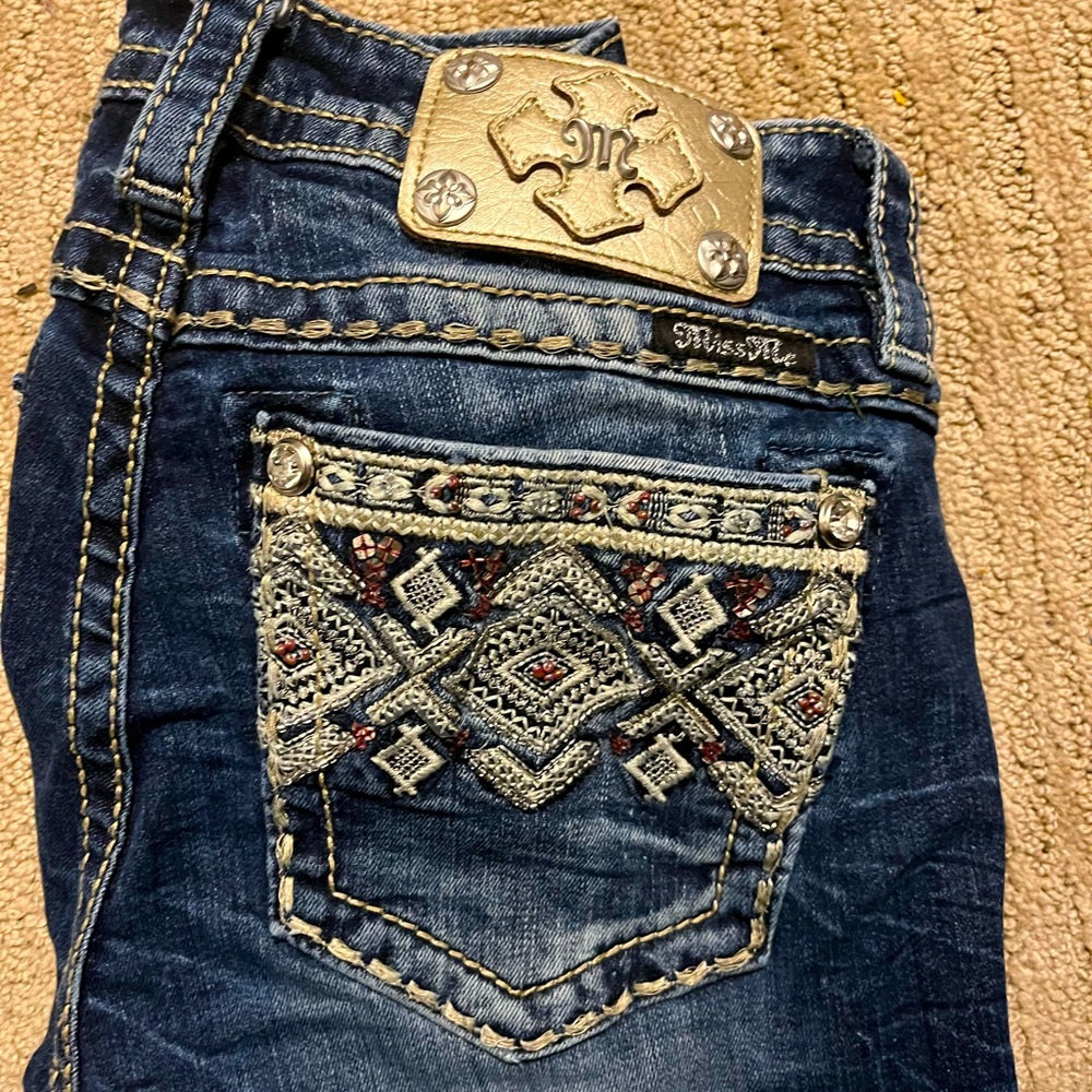 Miss Me, bootcut jeans! Size 26
